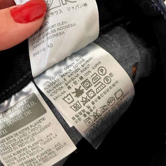 Levi's 501 Dark Navy Blue Denim Cut off Shorts - Picture 5 of 6